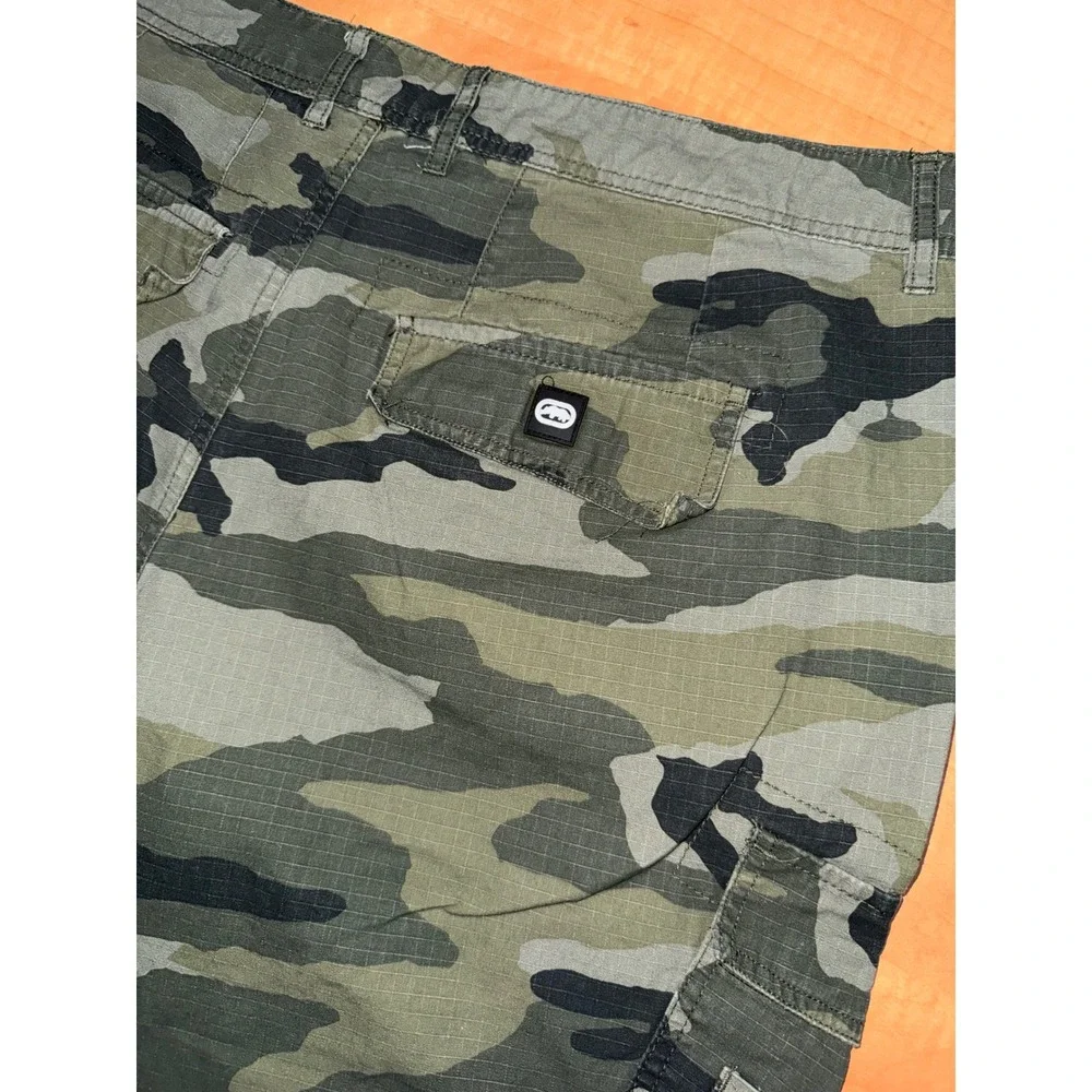 Ecko Unltd Mens Camo Cargo Shorts Size 38 Green Woodland Ripstop Utility Y2K